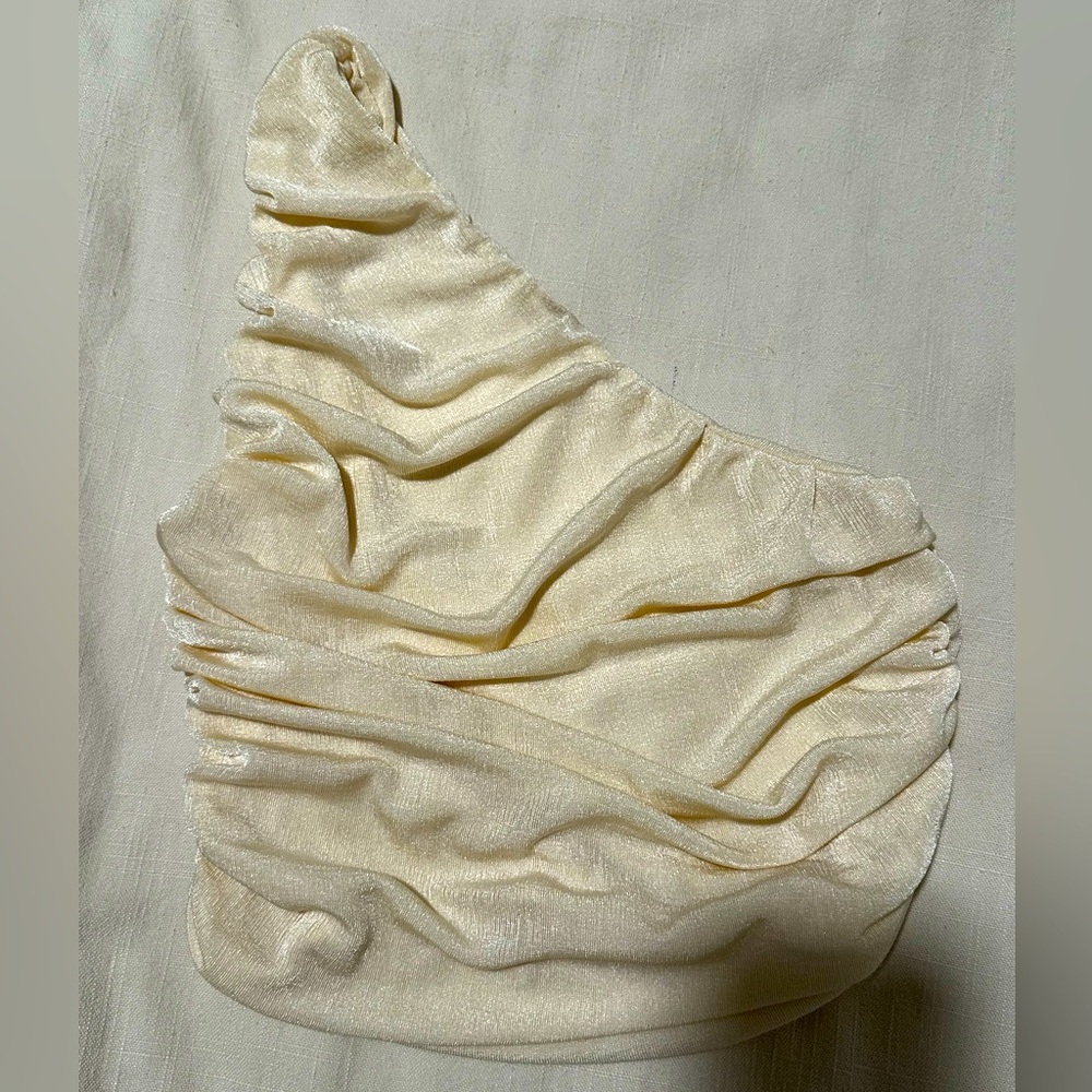 One Shoulder Drapped Shiny Cream Off White Top
